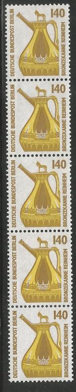 BERLIN 9N555  MNH, STRIP OF 5, COIL, BRONZE FLAGON REINHEIM