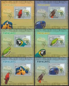 Mozambique, Fauna, Birds, Parrots LUX S/S MNH / 2007