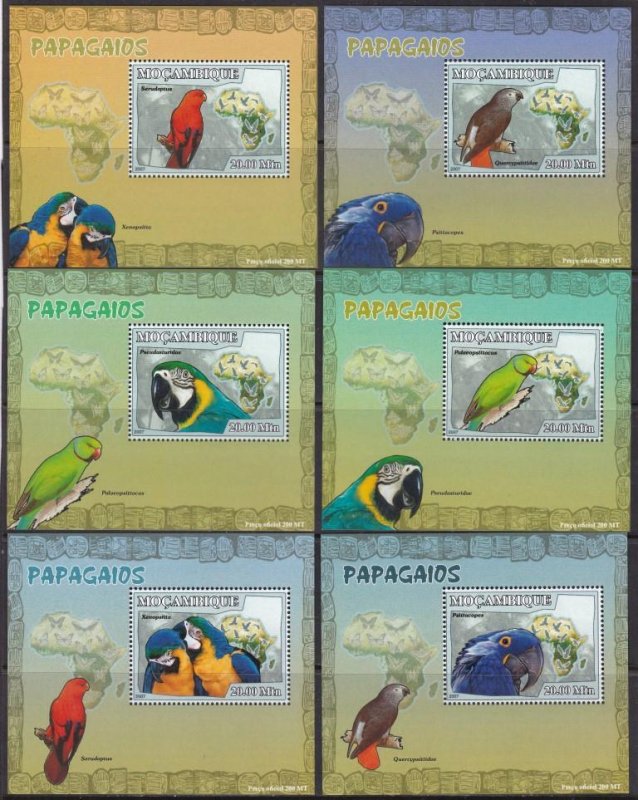 Mozambique, Fauna, Birds, Parrots LUX S/S MNH / 2007