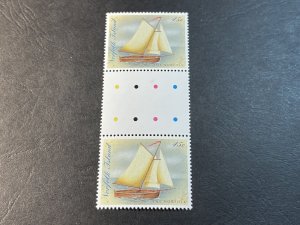 NORFOLK ISLAND # 663-MINT/NEVER HINGED--GUTTER PAIR--1998