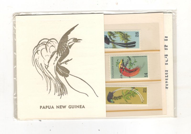 PAPUA NEW GUINEA PRESENTATION PACK MNH:  BIRDS OF PARADICE
