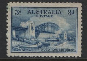 AUSTRALIA   131   MINT HINGED