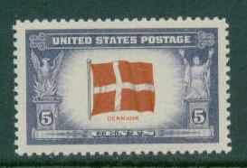 920 5c Flag of Denmark Fine MNH