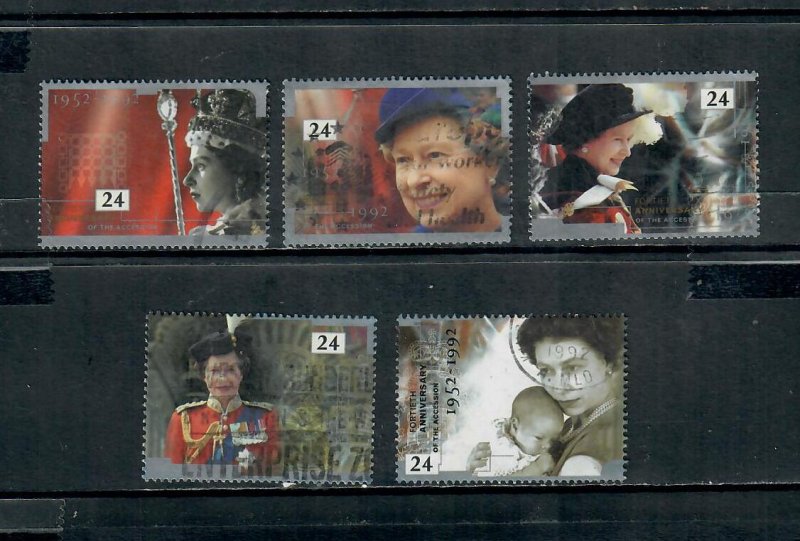 G.B 1992 COMMEMORATIVES  SET 40th ANNOVERSARY ACCESSION  USED h 211221