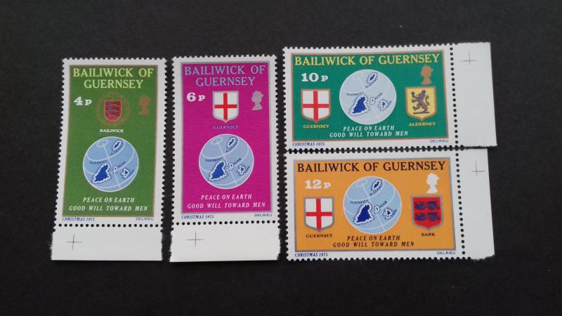 Guernsey 1975 Christmas Stamps Mint