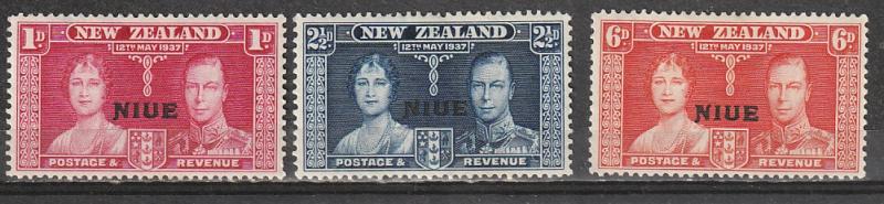 #740-2 Niue Mint OGH