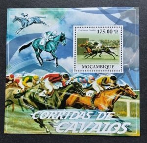 Mozambique 2489 MNH, Souvenir Sheet..