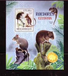 MOZAMBIQUE #2638 2012 EXTINCT & ENDANGERED RODENT MINT VF NH O.G S/S