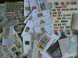 WW boxlot stamps in glassines,sales cards,stock pages,what lurks? Check them out