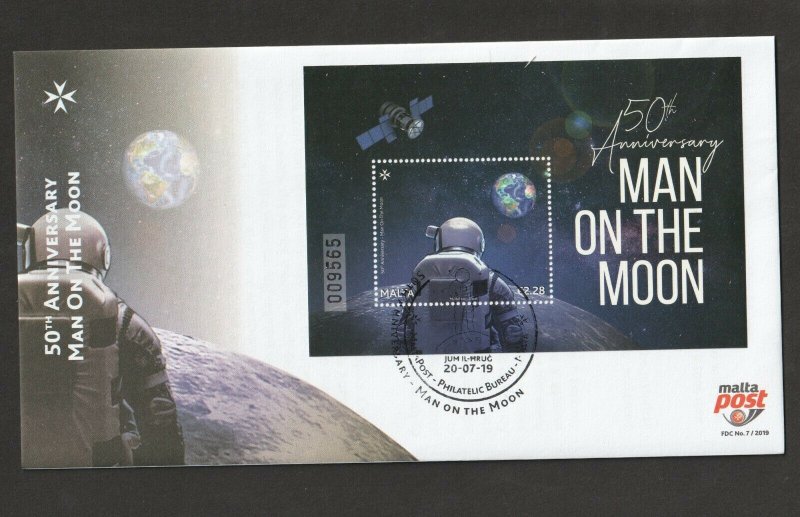 2019 MALTA - MOON LANDING 50TH ANNIVERSARY MINI SHEET  ON FIRST DAY COVER