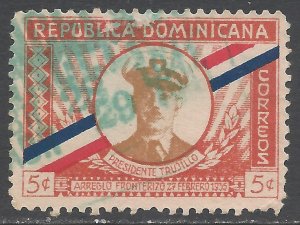 DOMINICAN REPUBLIC 300 USED AS REVENUE I942-2