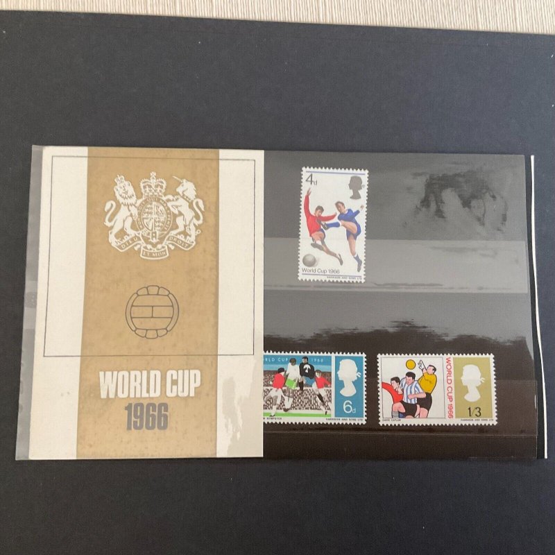 GB QEII 1966 Football World Cup Presentation Pack Original Cellophane Cat £30