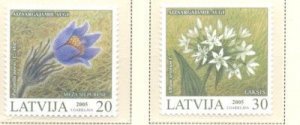 Latvia Sc 612-613 2005Endangered Plants stamp set mint NH