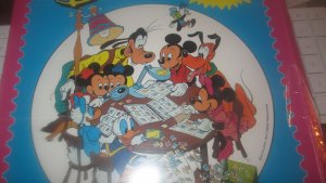 THE DISNEY WORLD OF POSTAGE STAMPS COLLECTING KIT VINTAGE 1982