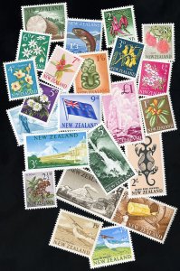 New Zealand Stamps # 333-52 MNH XF Scott Value $81.00