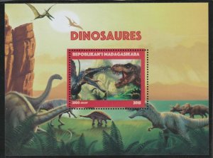 MADAGASCAR - 2018 - Dinosaurs - Perf Souv Sheet - MNH-Private Issue