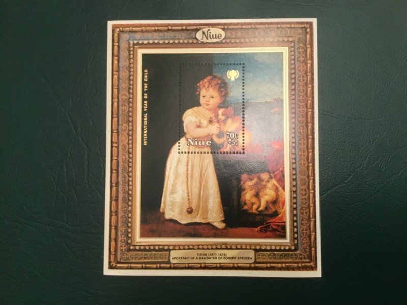 ICOLLECTZONE NIue B8-11 VF NH Year of the Child Semi Postal Set