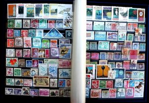 Wordwide Stamp Collection Lot of 1000 MNH, MH & Used Lighthouse Stock Book