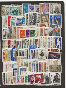 Russia 1958-63  virtually all in complete sets 150 different stamps MNH