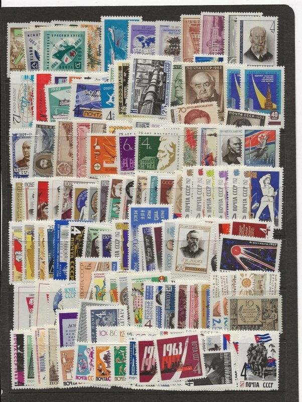 Russia 1958-63  virtually all in complete sets 150 different stamps MNH