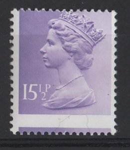 GB 1982 Machin 15½p large misperf showing top of stamp below unmounted mint