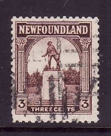 Newfoundland-Sc#133-used 3c brown War Memorial -1923-id#314-