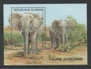 Thematic Stamps Animals - BENIN 1995 ELEPHANTS MS mint