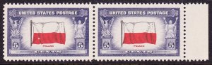 Scott 909. XF Unused NH Pair (x2), POLAND with Identical Flaw in Red Flag