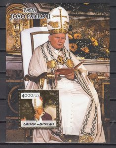 Guinea Bissau, 2005 issue. Pope John Paul II, GOLD FOIL s/sheet.