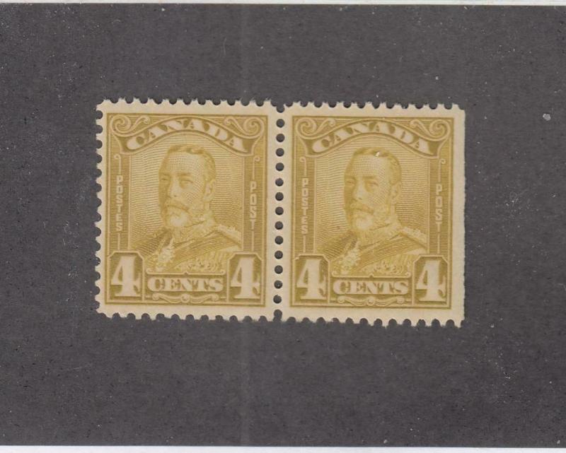 CANADA (MK141) # 152 VF-MNH  4cts 1929 KGV SCROLL PAIR /BISTRE CAT VALUE $140