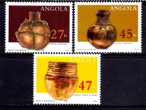 Angola 2002 Pottery Complete Mint MNH Set SC 1236-1238 CV $9.25