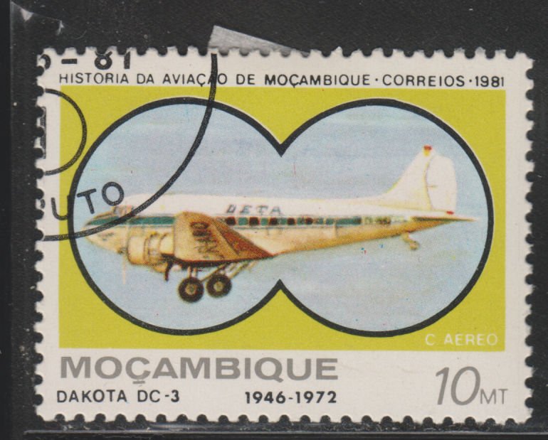 Mozambique C43 Douglas Dakota DC-3 1981