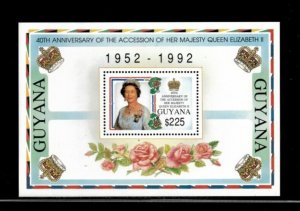 Guyana 1992 - Queen Elizabeth - Souvenir Sheet Stamp - Scott #2573 - MNH