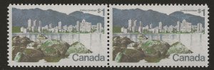 Canada 600 $1.00   ii & iv set 2 VF  Mint NH