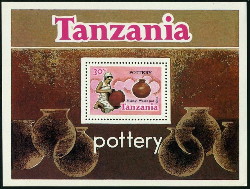 Tanzania 283,MNH.Michel 280 Bl.46. Pottery 1985.