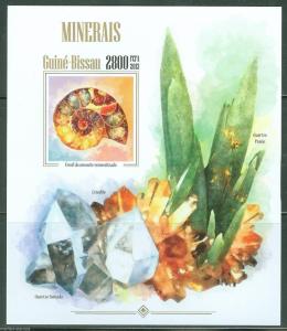 GUINEA BISSAU 2013 MINERALS SOUVENIR SHEET  IMPERFORATED MINT NH