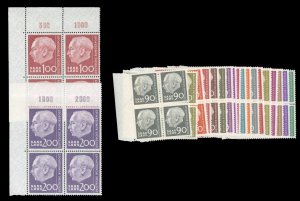 Saar #263-282 Cat$92.80, 1957 Heuss, complete set in blocks of four, never hi...