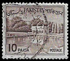 Pakistan #134 Used; 10p Shalimar Gardens (1961)