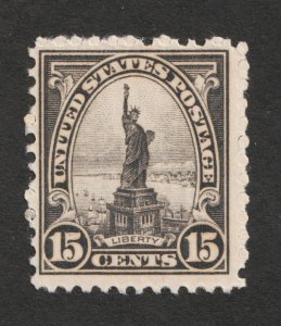 1931 USA Sc# 695 - 15¢ Statue of Liberty. MNH Cv$12.00