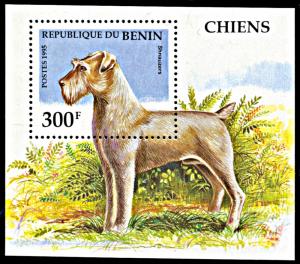 Benin 747, MNH, Schnauzer souvenir sheet