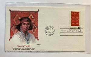 USA , FDC 	NAVAJO YOUTH , NAVAJO ART , USA 	1986	WINDOWROCK , AZ 			22	CENTS 	