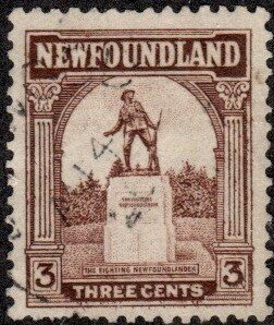 Newfoundland 133 - Used - 3c War Memorial, St. John's (1923)