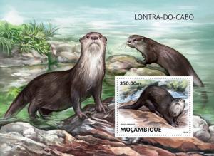 MOZAMBIQUE 2016 SHEET WWF WILDLIFE OTTERS AFRICAN CLAWLESS