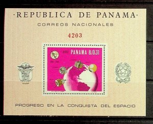 PANAMA Sc C352 NH SOUVENIR SHEET OF 1966 - SPACE