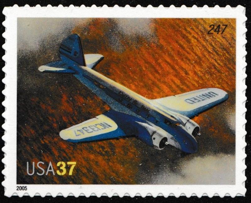 US 3916 Advances in Aviation Boeing 247 37c single (1 stamp) MNH 2005