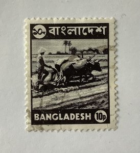 Bangladesh 1973  Scott 45 used - Farmer plowing with Ox