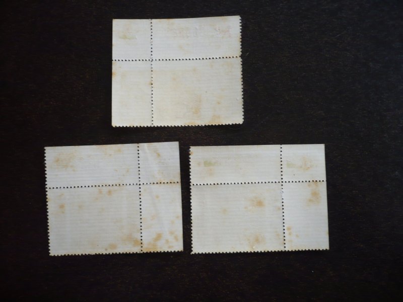 Stamps - Cuba - Scott# C221 -Mint Hinged Set of 3 Stamps with corner selvedge