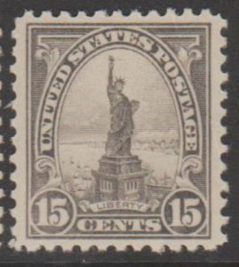 U.S. Scott #566 Statue of Liberty Stamp - Mint NH Single