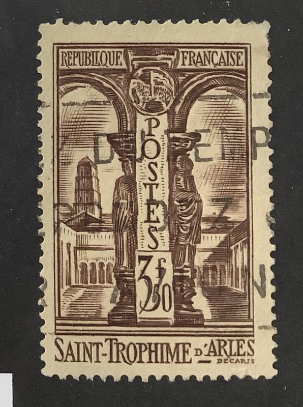 France 1935 Scott 302 used - 3.50fr,  View of Saint Trophime at Arles