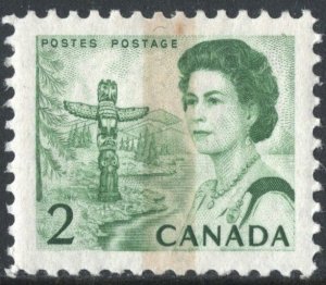 Canada SC#455p 2¢ QE II, Totem Pole & Forest Region on the Pacific (1967) MLH